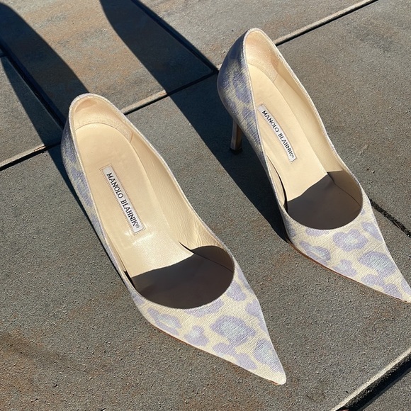 Manolo Blahnik Canvas Animal Print Pumps - Picture 3 of 11